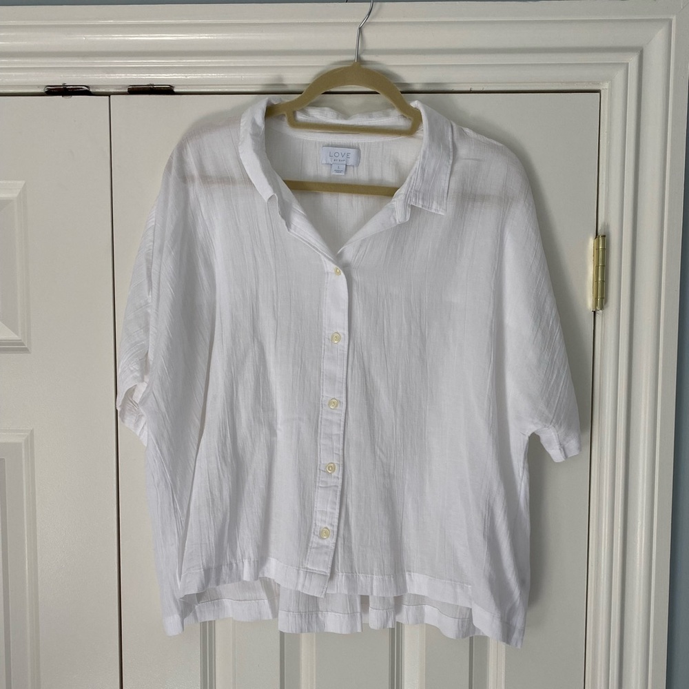 Love by Gap White Button Down Short Sleeve Top